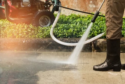 Tips For Pressure Washing Your Driveway